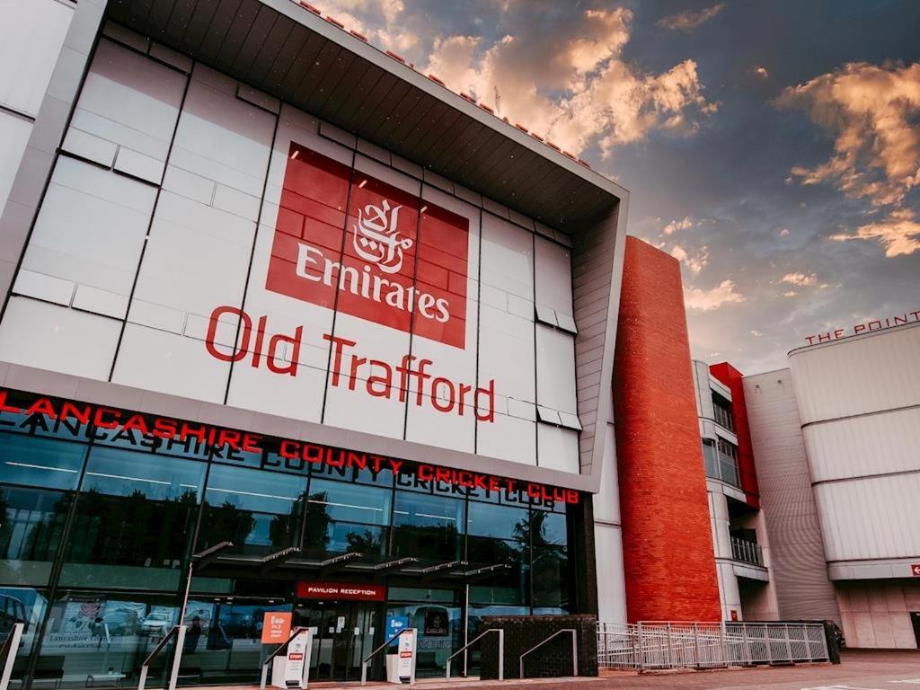 Luxestay Rooms - Old Trafford Манчестър Екстериор снимка