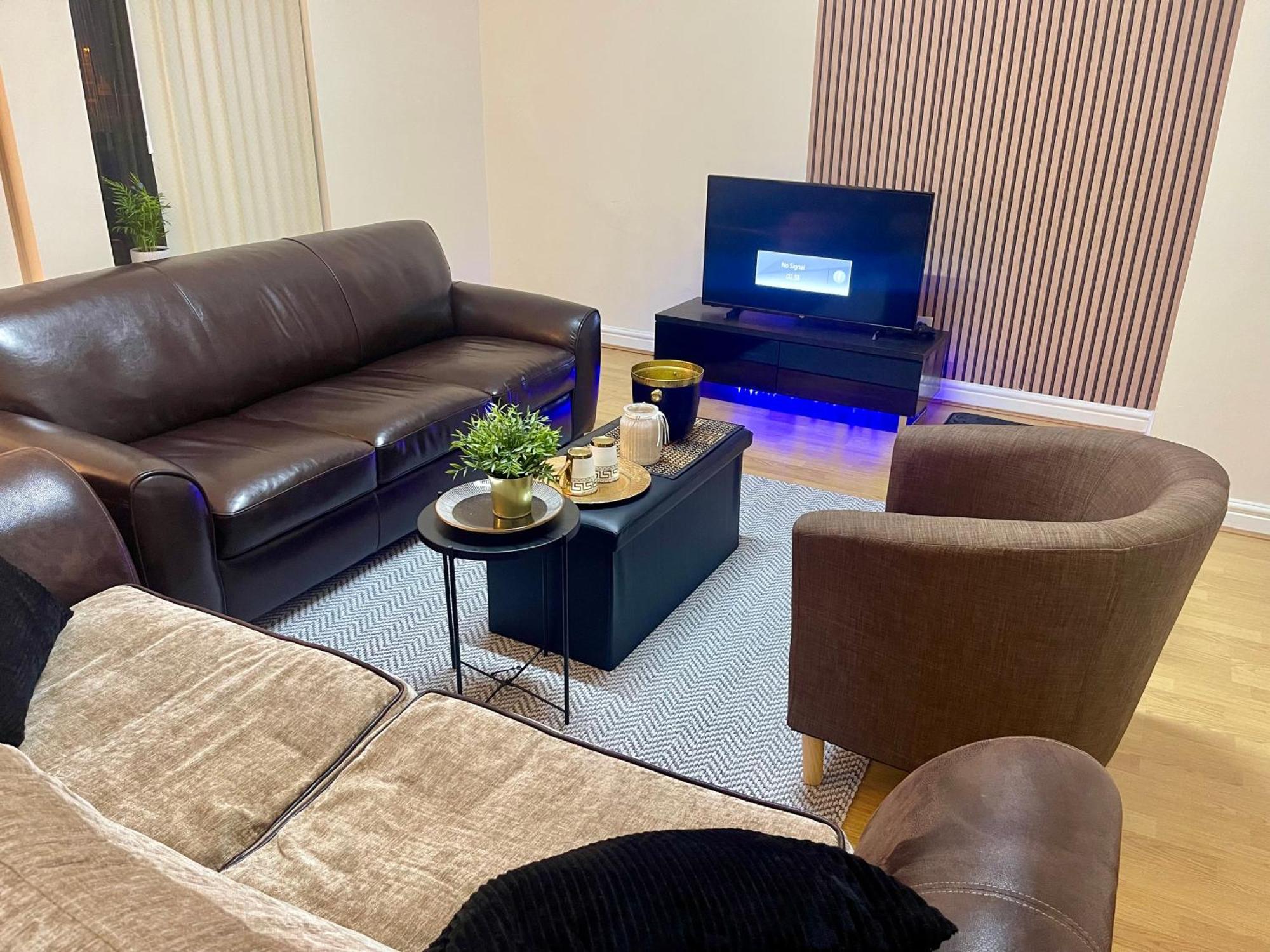 Luxestay Rooms - Old Trafford Манчестър Екстериор снимка